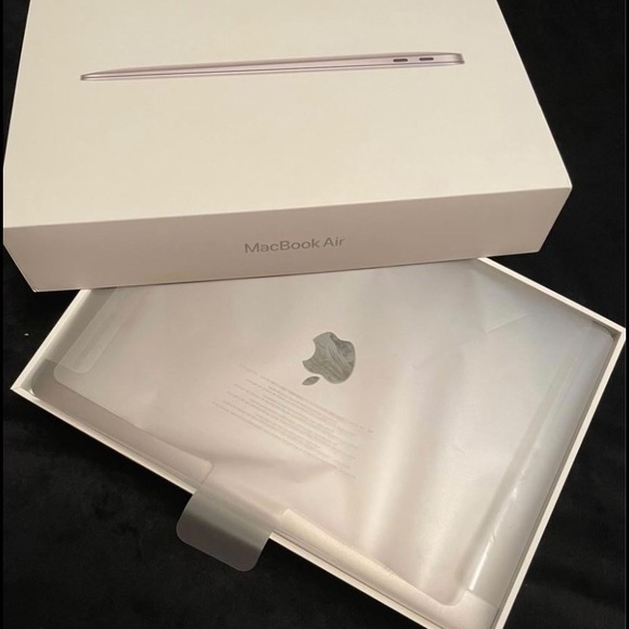 Macbook - Picture 9 of 11